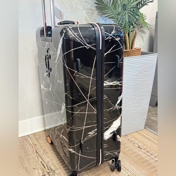 Juicy Couture Black and Gold Luggage spinner; travel bag size 24 - Picture 11 of 15